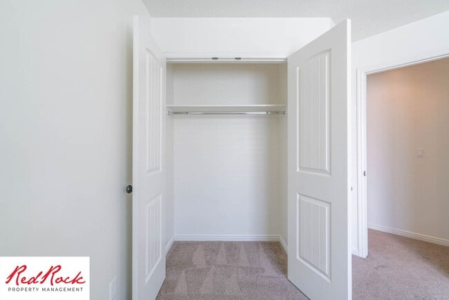 Building Photo - 3 Bedroom Townhome in Prime St. George Location