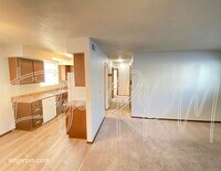Building Photo - Cedar River Drive