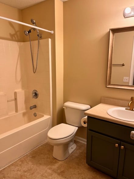 Building Photo - 232 Pampas Dr