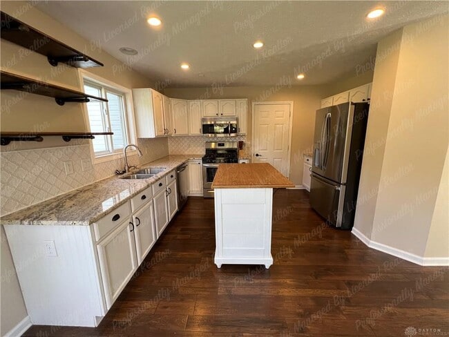 Building Photo - 1131 Windsong Trail