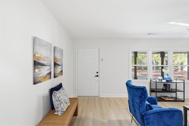 Building Photo - 3488 Richmond Dr SE