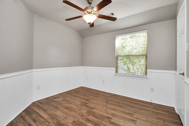 Building Photo - 6426 Haywards Crossing S Cir