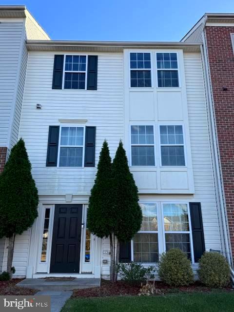 Building Photo - 42999 Edgewater St