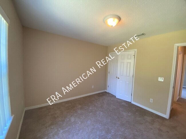 Building Photo - 6846 Fernandina Rd