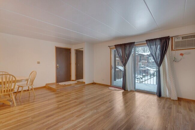 Building Photo - 2505 Spring St