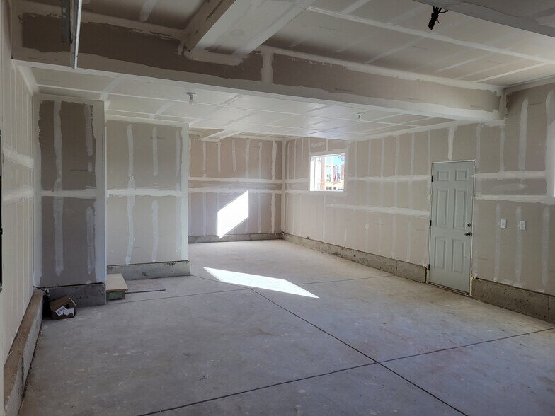 Building Photo - 1620 103rd Avenue Ct