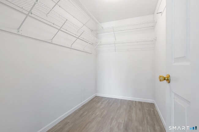 Building Photo - 19 Candlewood Springs Road