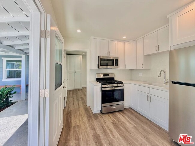 Building Photo - 501 S Gaylord Dr