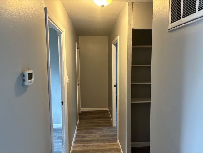 Building Photo - LIMITED TIME**NO APPLICATION FEE**1/2 OFF DEPOSIT**