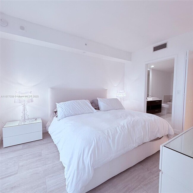 Building Photo - 55 SW 9th St