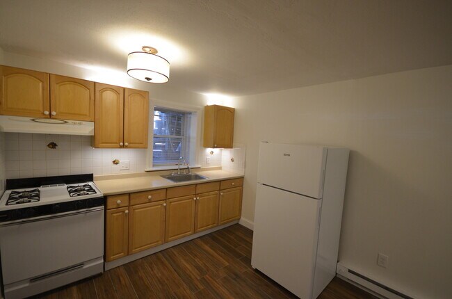 Primary Photo - 20 Chelsea St