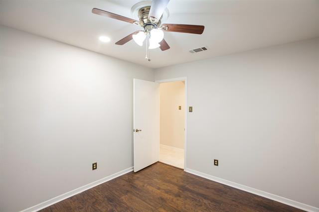 Building Photo - 16114 Shadybank Dr