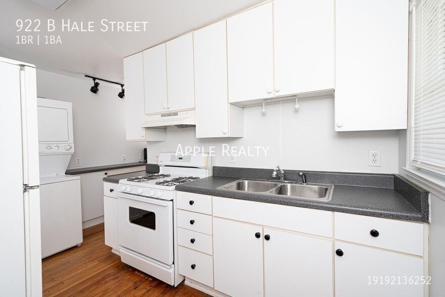 Building Photo - 922 Hale St