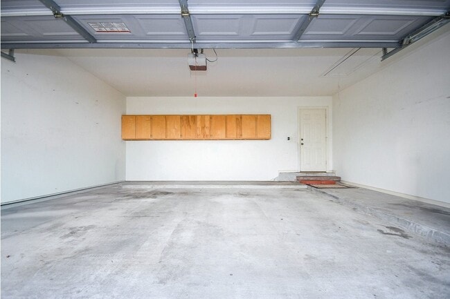 Building Photo - 3326 Memorial Crest Blvd