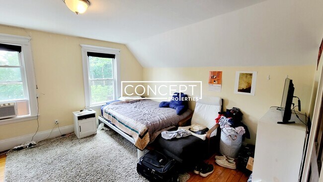 Building Photo - 89 Winthrop St