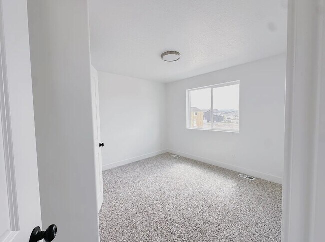 Building Photo - 5478 Orville St