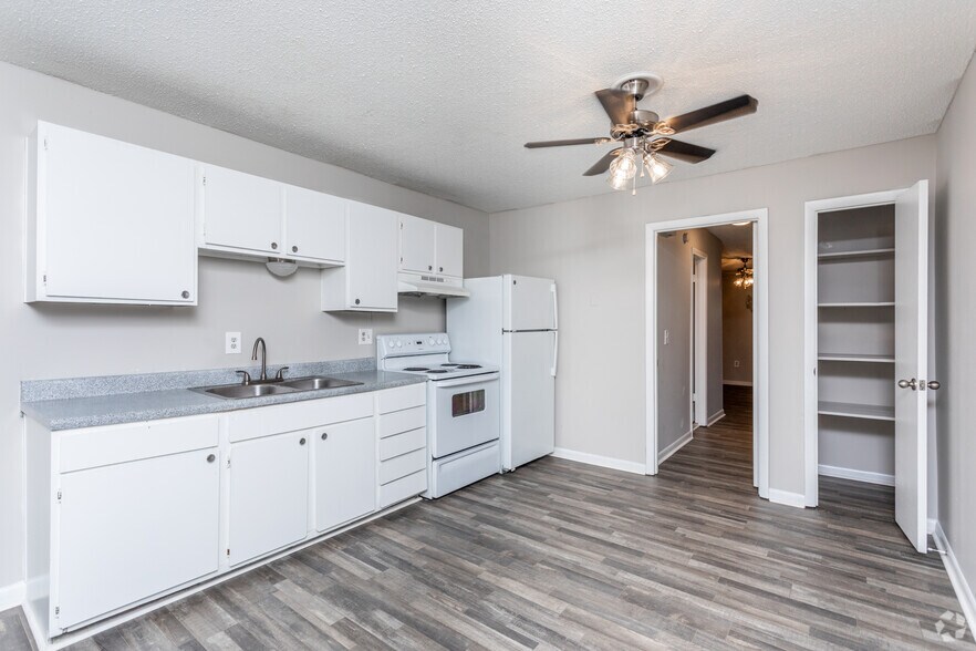 Retreat at Northlake Apartments 310 Northlake Dr Warner Robins GA