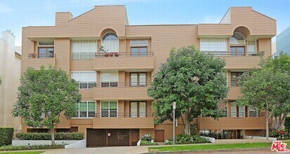 Building Photo - 10640 Wilkins Ave