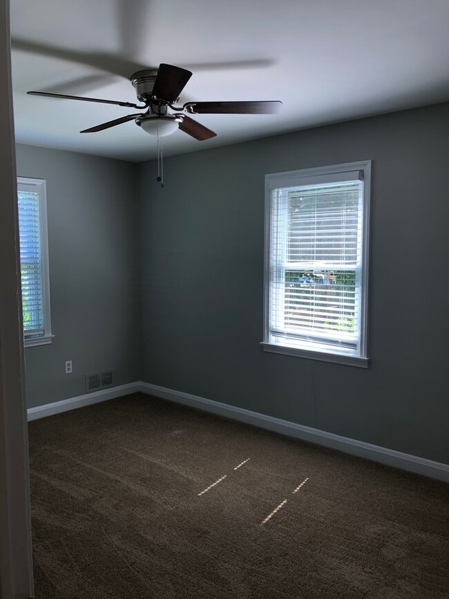 Building Photo - RENOVATED 4 bed 1 bath home in Glen Burnie