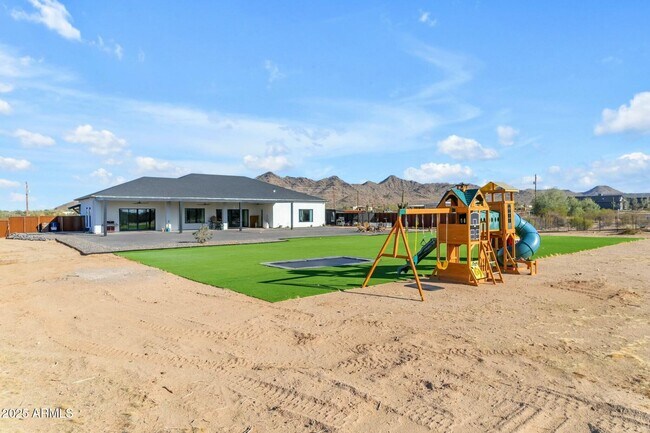 Building Photo - 35150 N Bell Rd