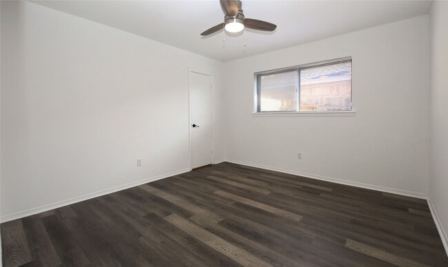 Building Photo - 16307 Morningshade Dr