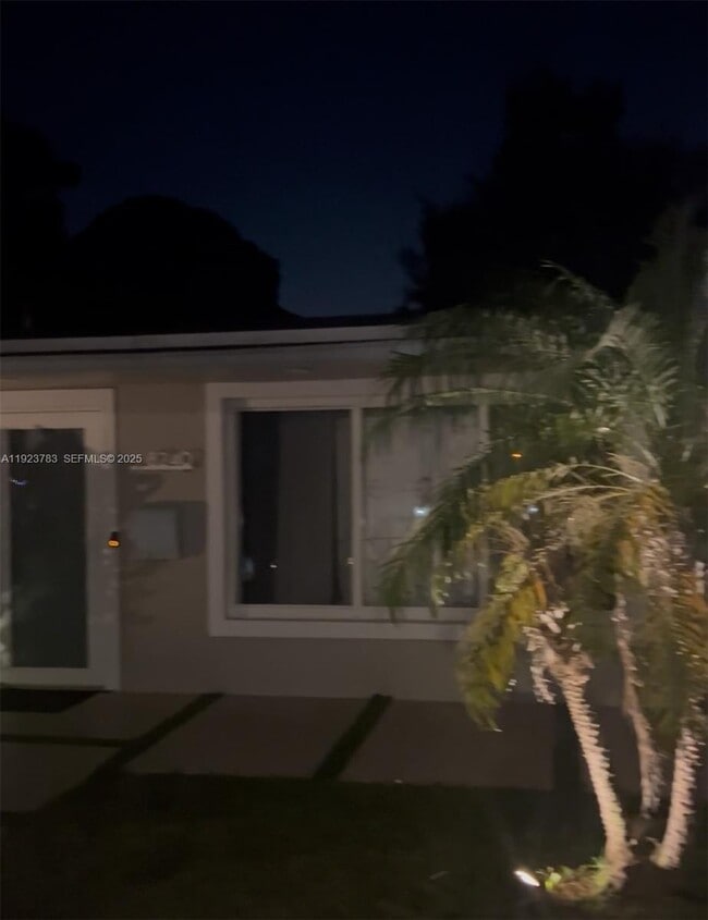 Building Photo - 8420 NW 24th Ct