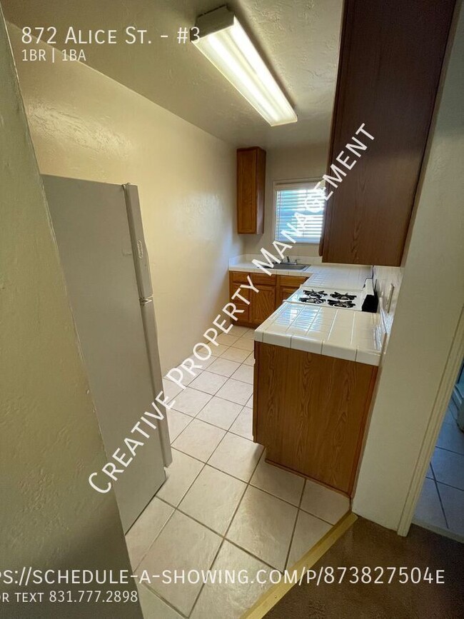 Building Photo - 1 Bedroom Apartment in Monterey, CA 93940