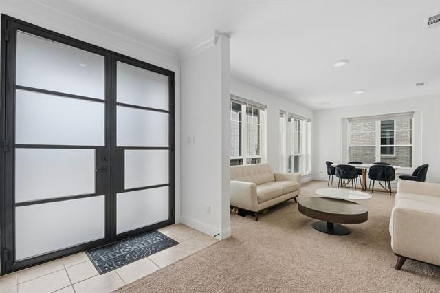 Building Photo - 2704 Warm Spgs Ln
