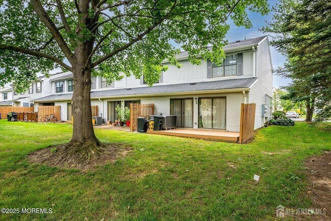 Building Photo - 369 Bromley Pl