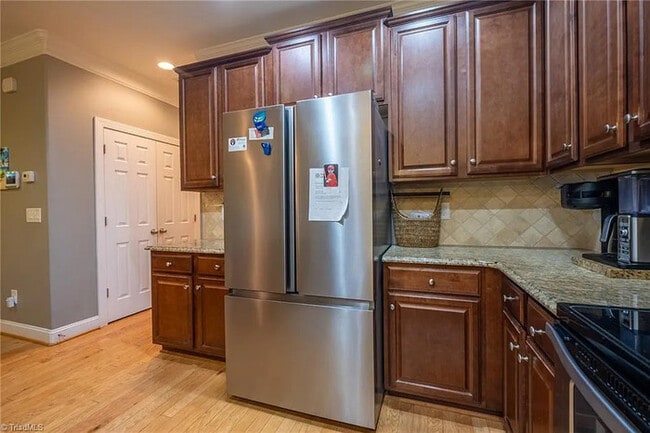 Building Photo - Earn Wealth While Leasing - Like a Homeowner - Lease to Own