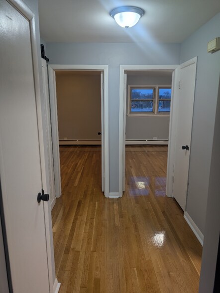 Building Photo - 3205 W 97th St