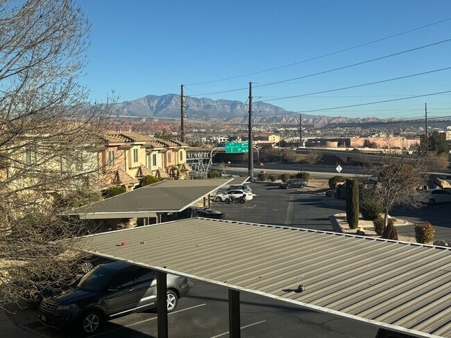 Building Photo - 2075 S Sir Monte Dr