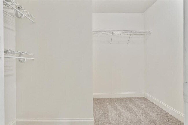 Building Photo - 1245 Ladd St SW
