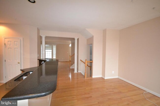 Building Photo - 2236 Sussex Way