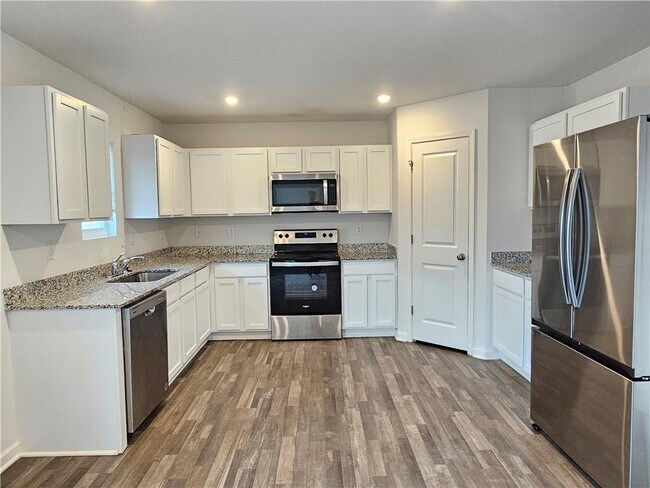 Building Photo - 504 Pemberton St