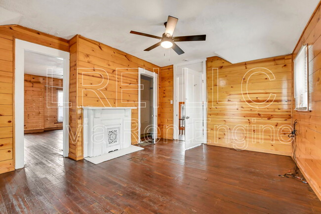 Building Photo - 1371 Olive St