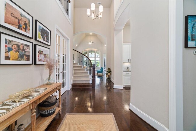 Building Photo - 17402 Hankar Way