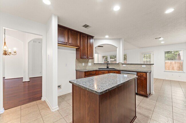 Building Photo - 24226 Pine Canyon Falls Cir