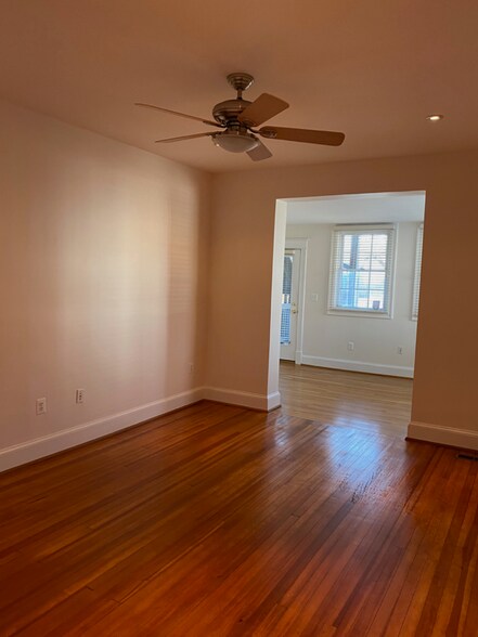 Building Photo - 115 17th St SE