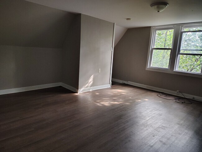 Building Photo - 2876 N 26th St