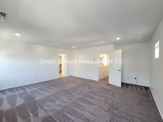 Building Photo - 17528 Yellowwood Way