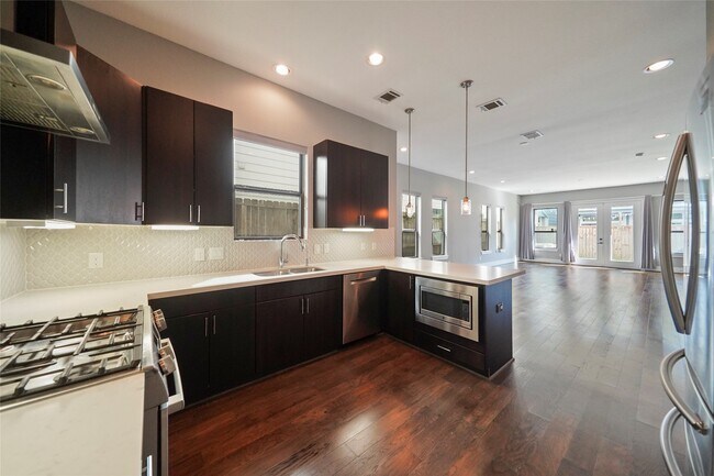 Building Photo - 4123 Eigel St