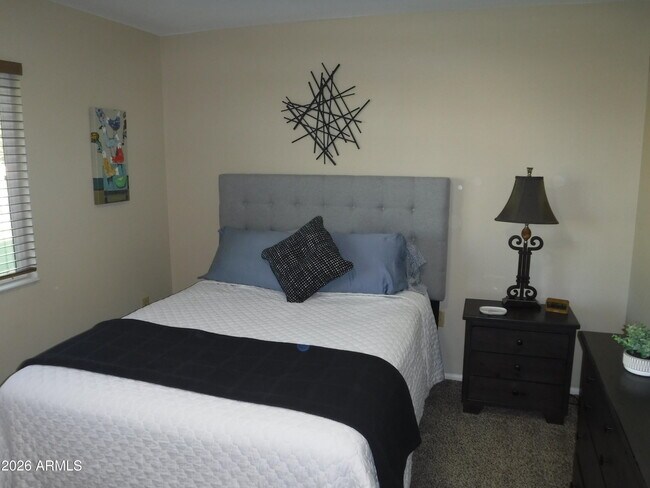 Building Photo - 11029 W Caron Dr