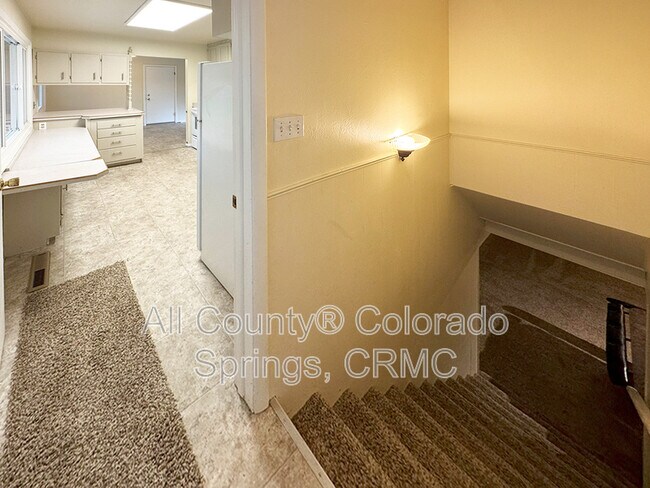 Building Photo - 2122 Meyers Ave