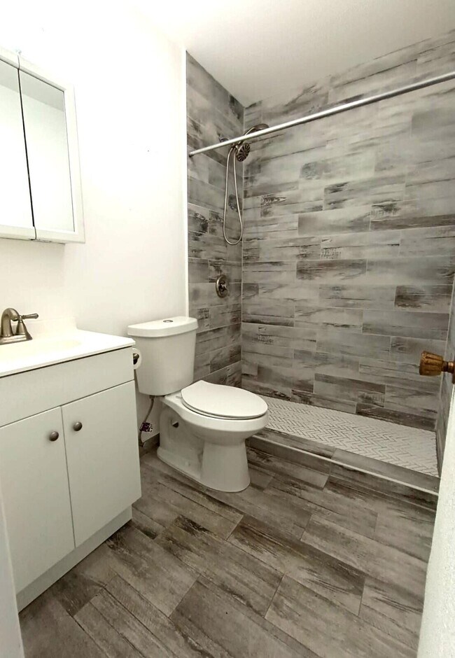 Building Photo - 13283 Pineapple Palm Ct