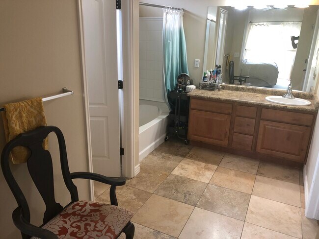 Building Photo - 1612 W 3180 N