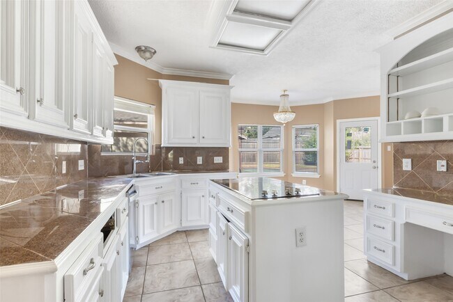 Building Photo - 16222 Rutley Cir