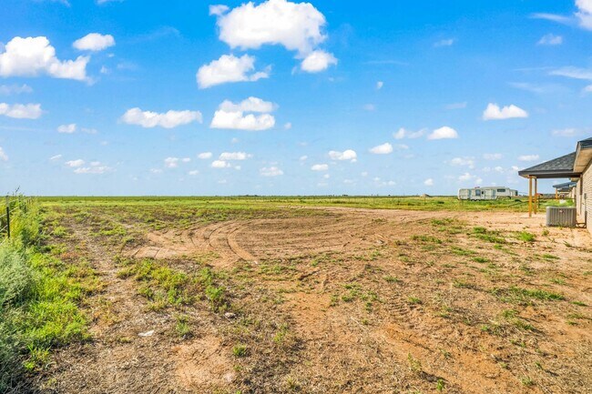 Building Photo - Country Living In Roosevelt ISD!