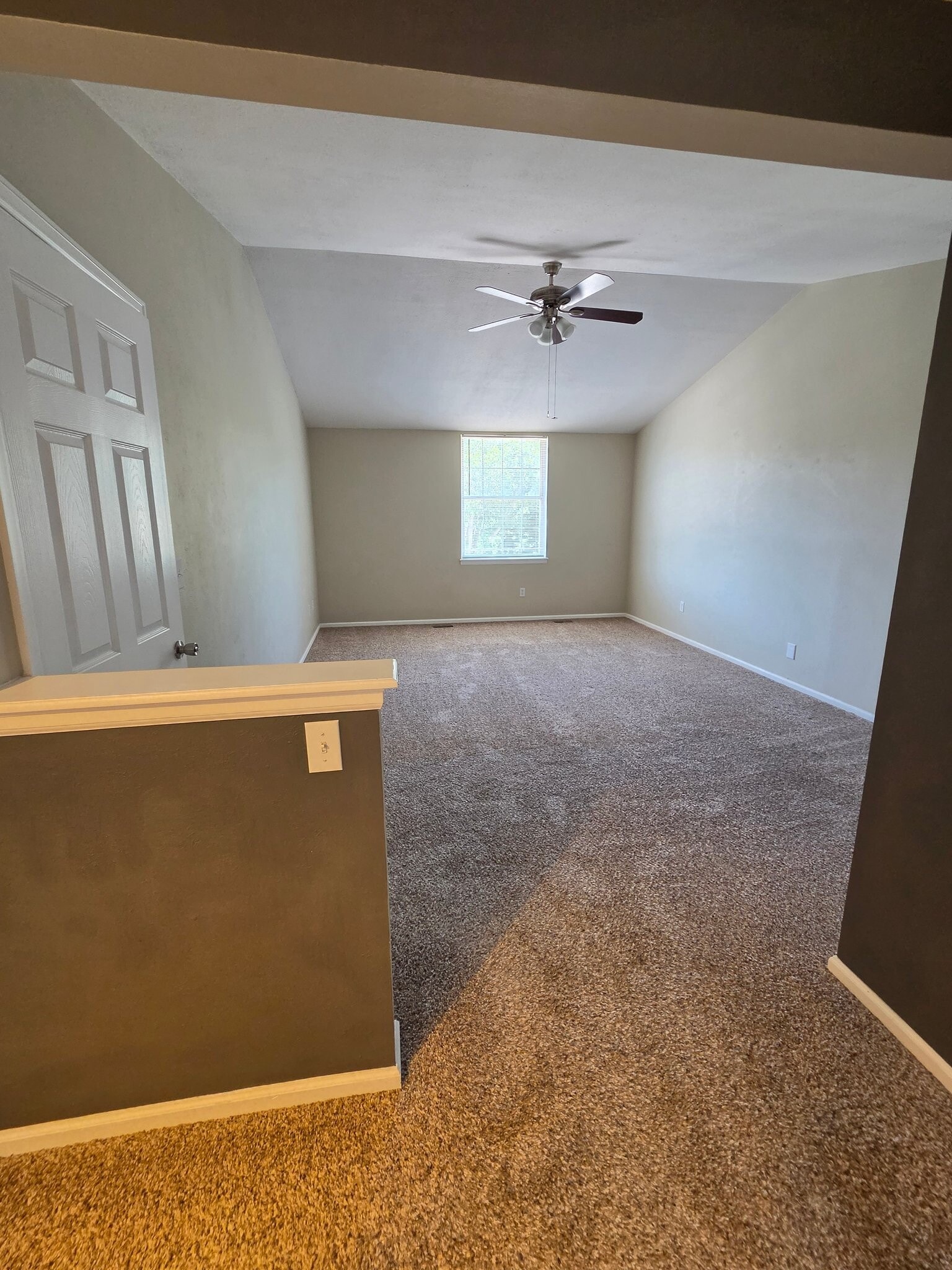 Building Photo - 685 Georgetown Ln