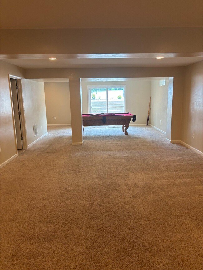 Building Photo - 9820 Leighland Ct